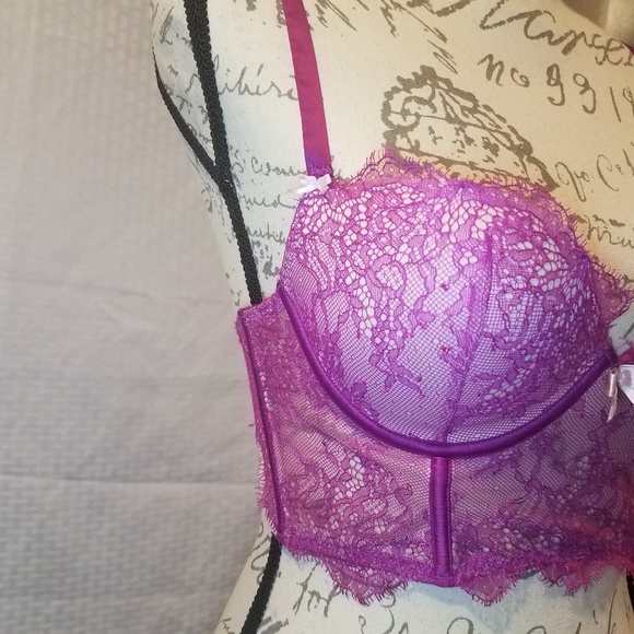 34c Victoria secret bra - Picture 3 of 8